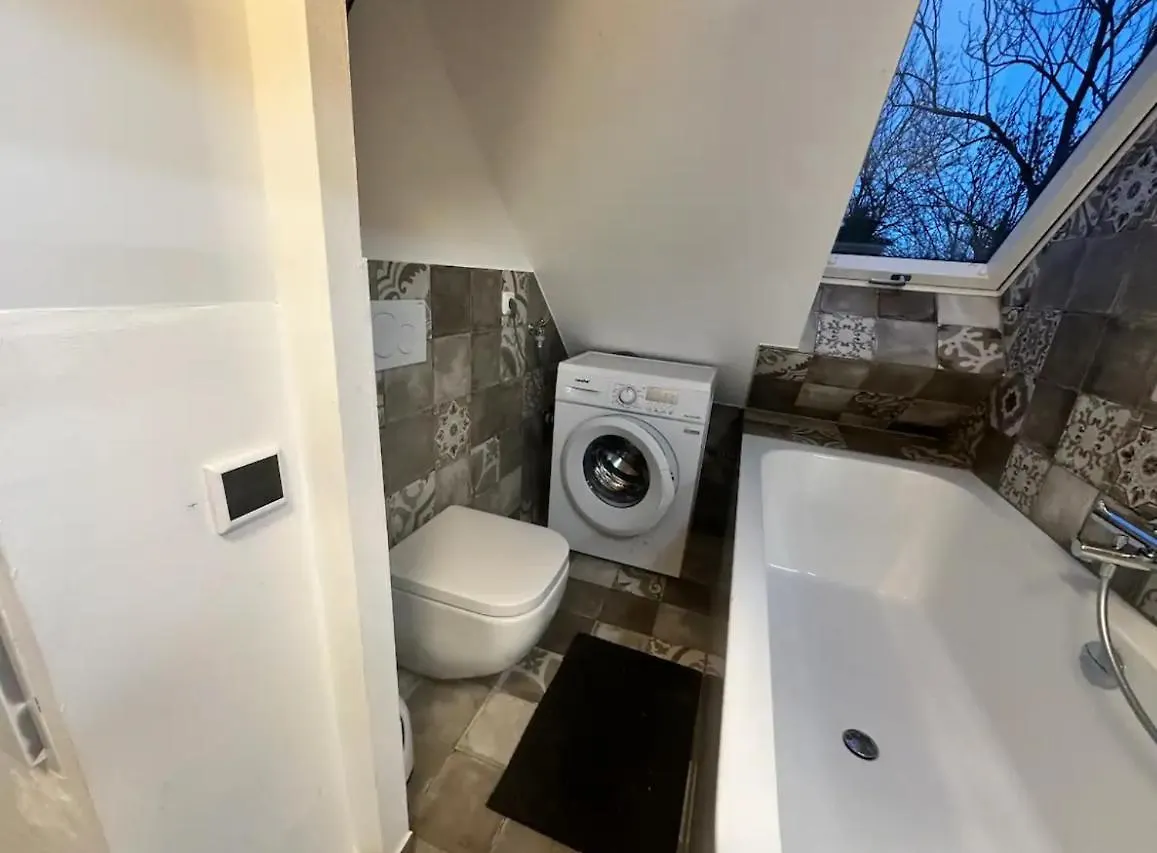 Apartment Exklusive Maisonetten Wohnung Mit Gartenzugang Augsburg